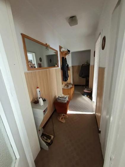 Apartament cu 2 camere semidecomandat în Moldova Nouă