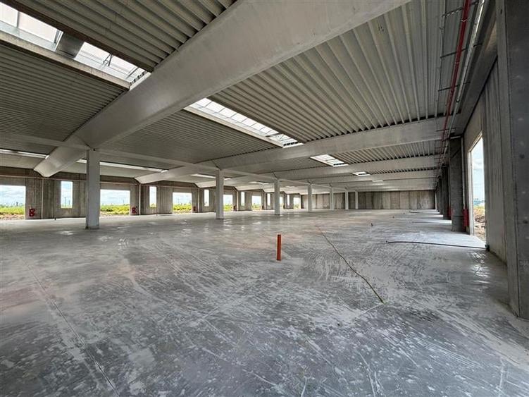 Spațiu industrial, de 600 mp, în Central