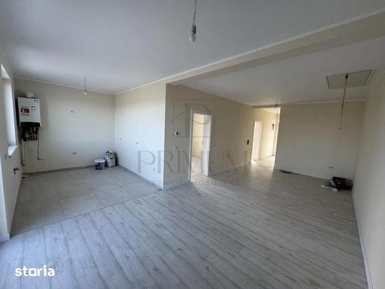 Casă cu 3 camere decomandat cu Teren 330 Mp în Bucovăț