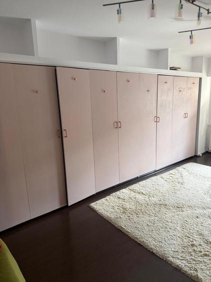Apartament cu 4 camere decomandat, mobilat în Gară
