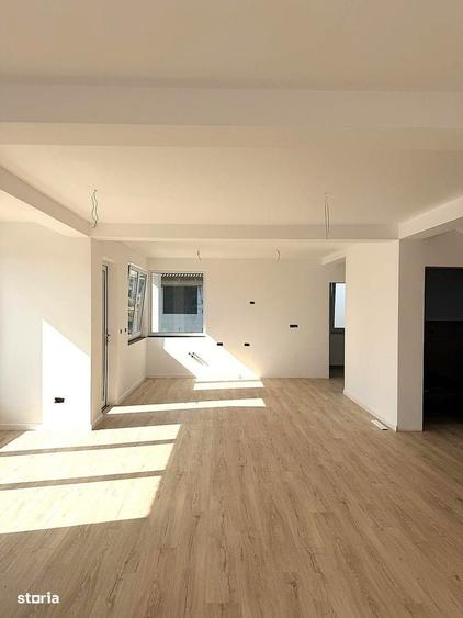 Casă cu 4 camere cu Teren 400 Mp în Central