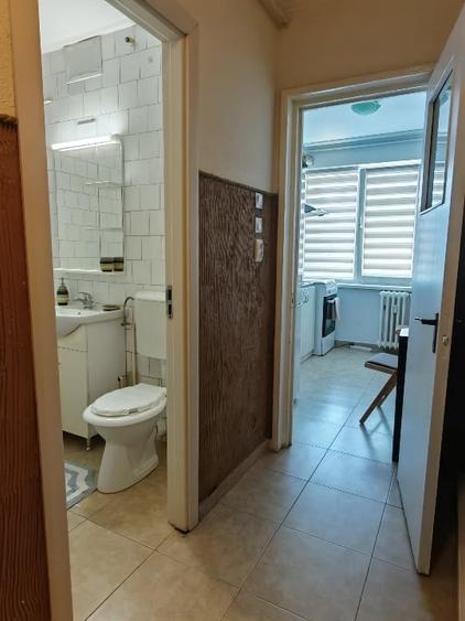 Apartament cu 2 camere decomandat, mobilat în Titan