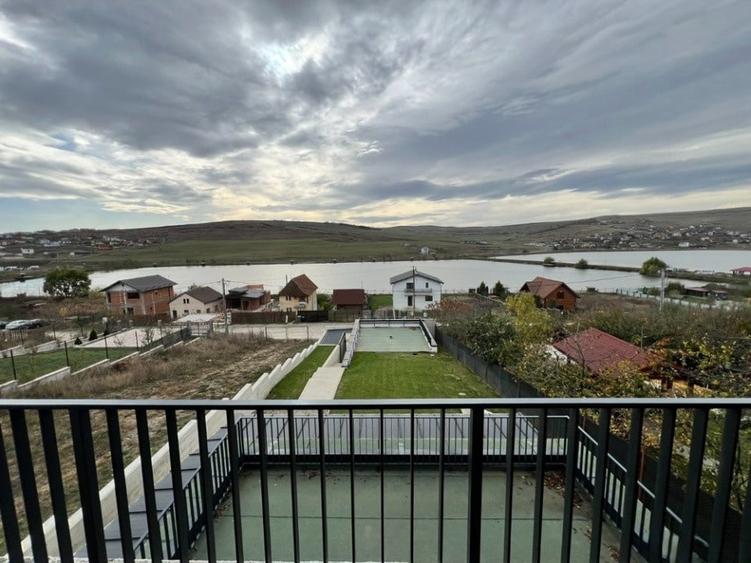Casă individuală cu 4 camere cu Canalizare în Câmpenești