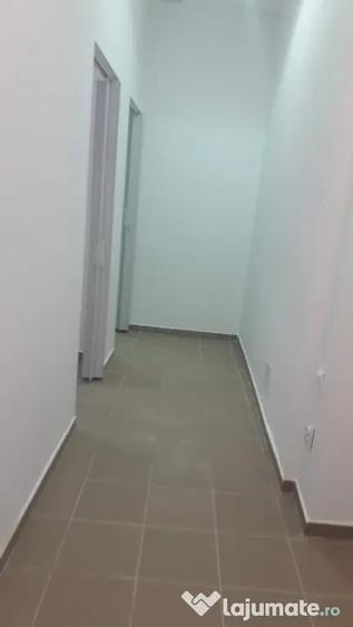 Casă cu 3 camere în Pantelimon