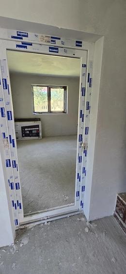 Casă cu Teren 635 Mp în Blidari