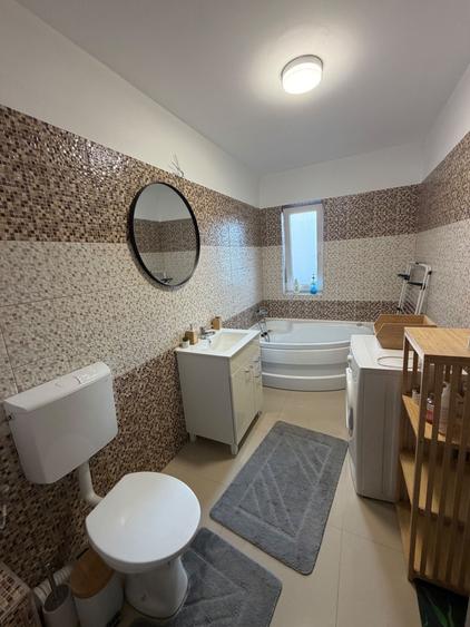 Apartament cu 2 camere decomandat în Florești