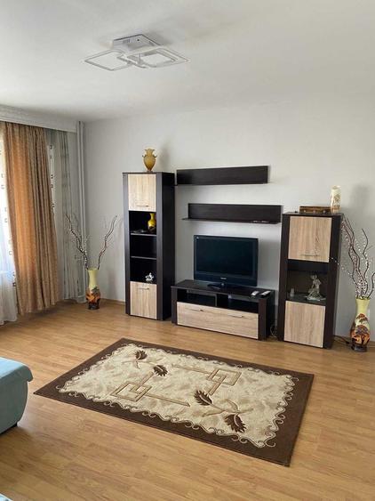Apartament cu 2 camere decomandat în Sebastian