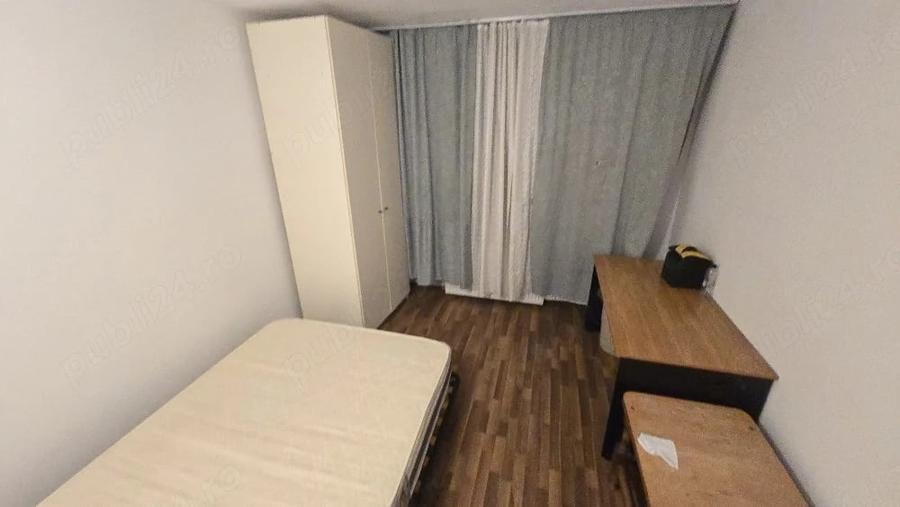 Apartament cu 3 camere decomandat în Titan