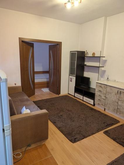 Apartament cu 2 camere semidecomandat în Titulescu