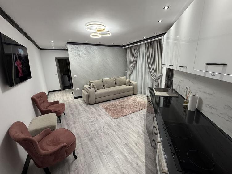 Apartament cu 3 camere decomandat în Ștefan cel Mare