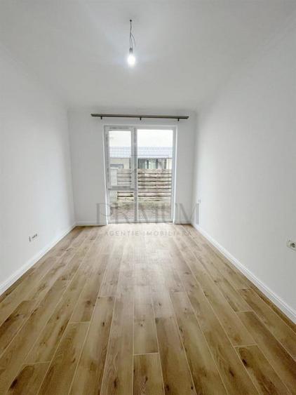Apartament cu 3 camere decomandat în Dumbrăvița