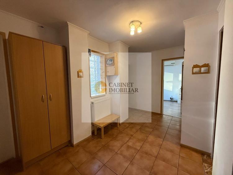 Casă individuală cu 6 camere cu Canalizare în Nerva Traian