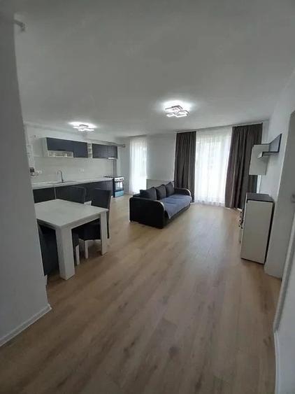 Apartament cu 2 camere decomandat în Libertății