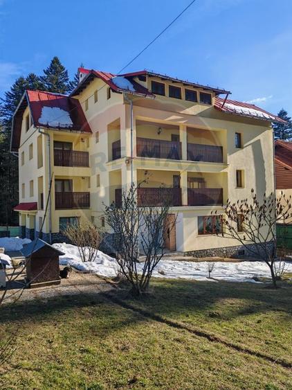 Casă individuală cu 14 camere cu Teren 1050 Mp în Cioplea