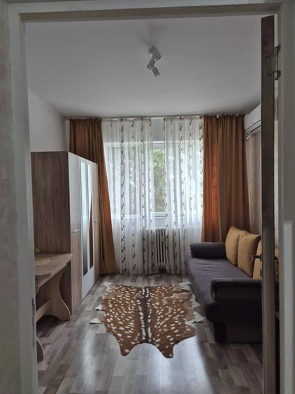 Garsonieră în Far