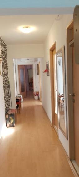 Apartament cu 3 camere semidecomandat în Șagului