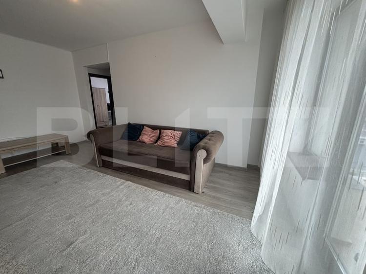 Apartament cu 3 camere decomandat, mobilat în Valea Lupului
