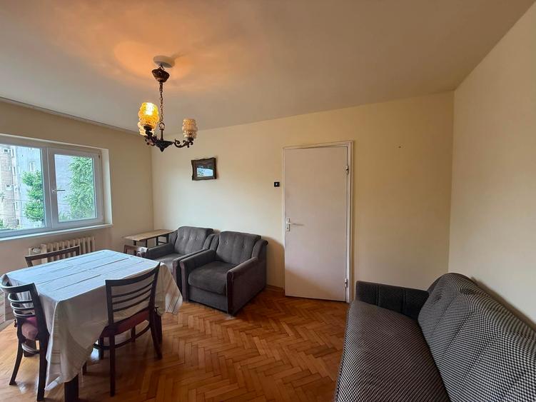 Apartament cu 2 camere semidecomandat în Gojdu