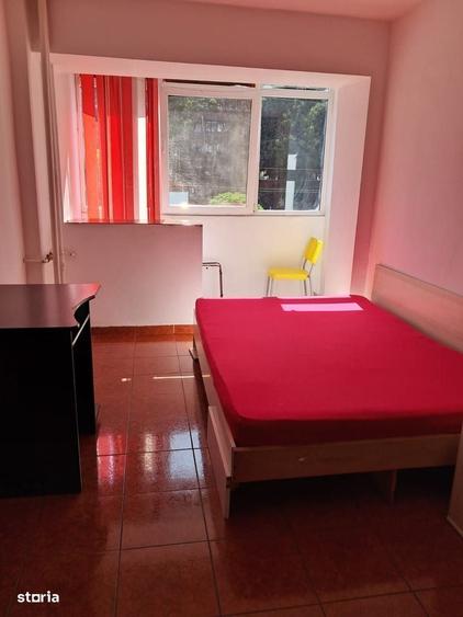 Apartament cu 3 camere decomandat în Gorjului