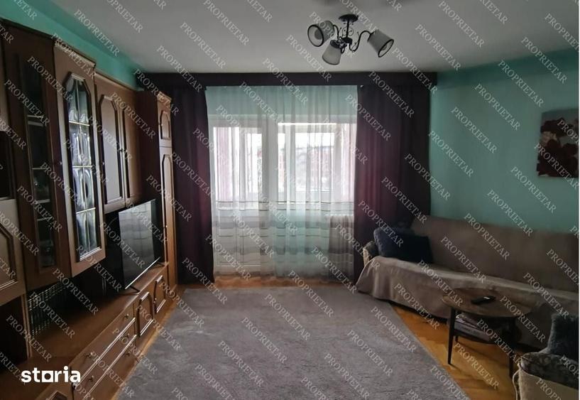 Apartament cu 4 camere decomandat în Tătărași