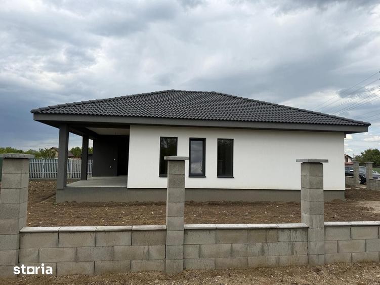 Casă cu 3 camere cu Teren 450 Mp în Lazuri
