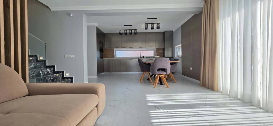 Duplex cu 3 camere cu Canalizare în Periferie
