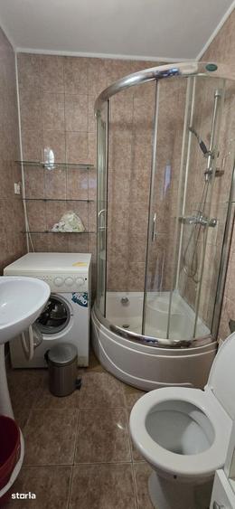 Apartament cu 2 camere decomandat în Titan