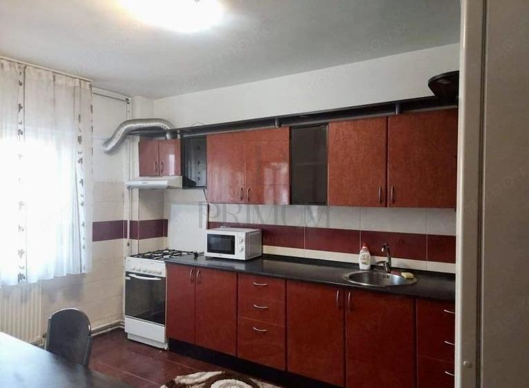 Apartament cu 3 camere decomandat în Vest