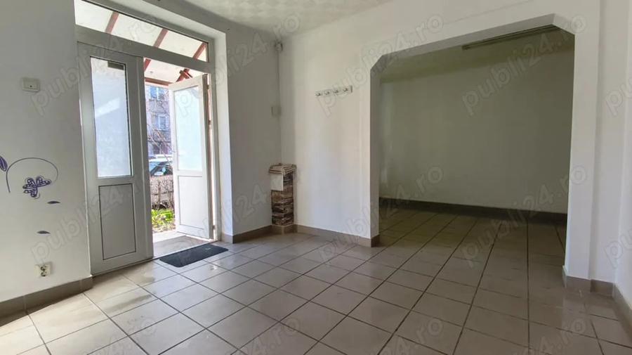 Spațiu comercial, de 32 mp, în Dacia
