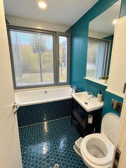 Casă individuală cu 5 camere cu Canalizare în Central