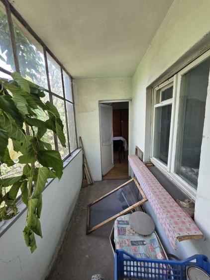 Apartament cu 3 camere decomandat în Iosia