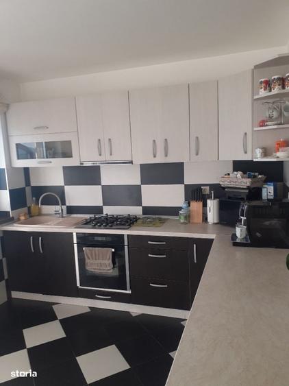 Casă cu 4 camere cu Teren 19200 Mp în Creaca