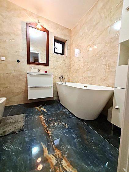 Duplex cu 4 camere cu Teren 250 Mp în Cug