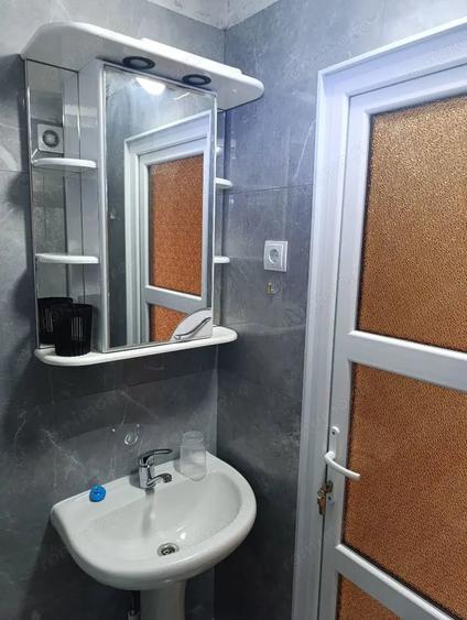 Garsonieră decomandată în Politehnica