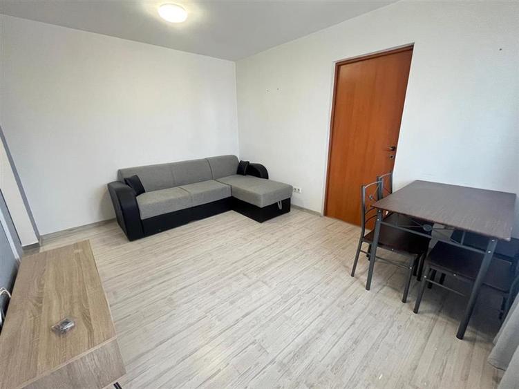 Apartament cu 2 camere nedecomandat în Central