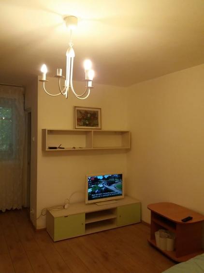 Garsonieră semidecomandată în Titan