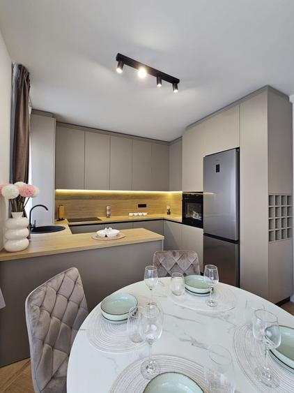Duplex cu 6 camere cu Canalizare în Florești