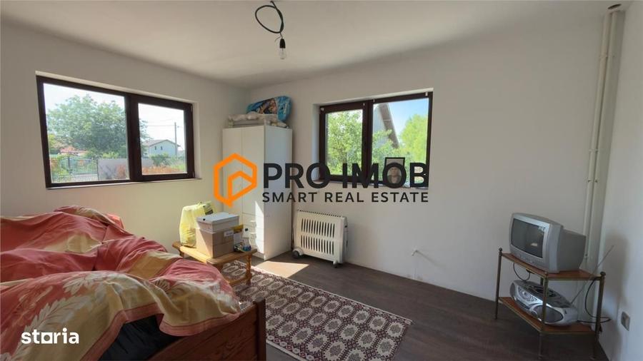 Casă cu 4 camere decomandat cu Teren 995 Mp în Spătaru