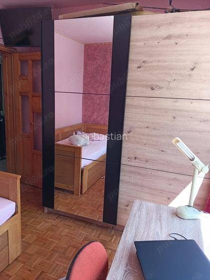 Vand apartament cu 3 camere resita