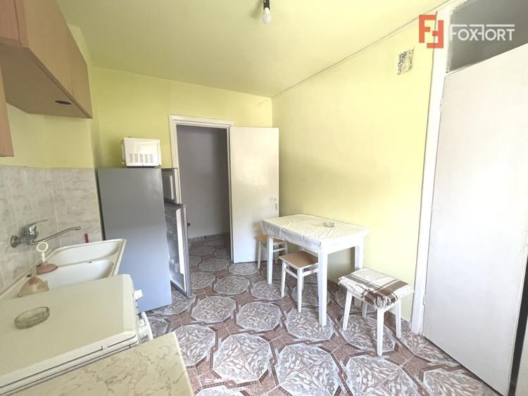 Apartament cu 2 camere semidecomandat, mobilat în Girocului