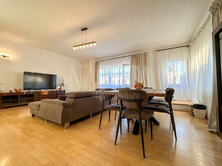 Apartament cu 4 camere semidecomandat în Mărăști