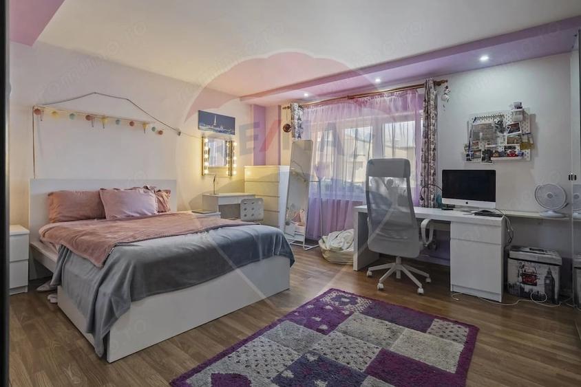 Apartament cu 4 camere decomandat în Sebastian