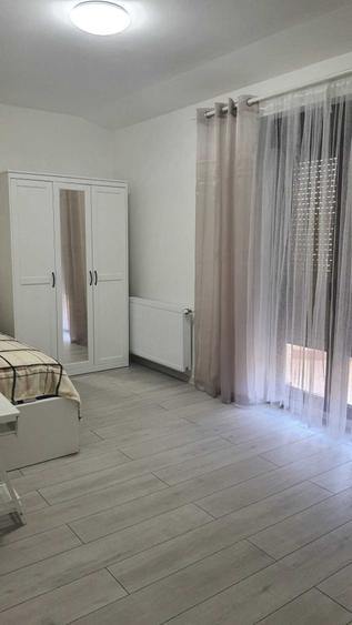 Apartament cu 3 camere decomandat în Dobroești
