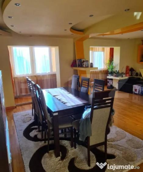 Apartament cu 4 camere, mobilat în Central