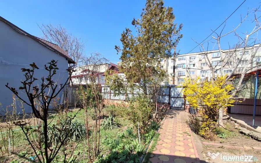 Casă cu 3 camere cu Teren 450 Mp în Mihai Bravu