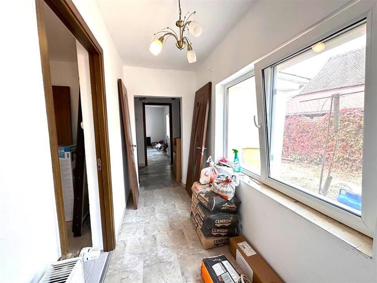 Casă cu 2 camere cu Teren 300 Mp în Aradul Nou