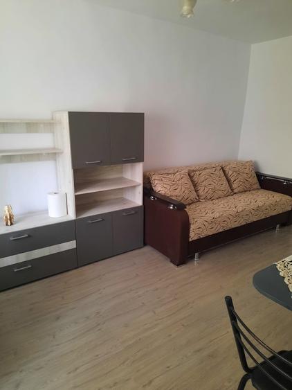Garsonieră decomandată în Răscruci