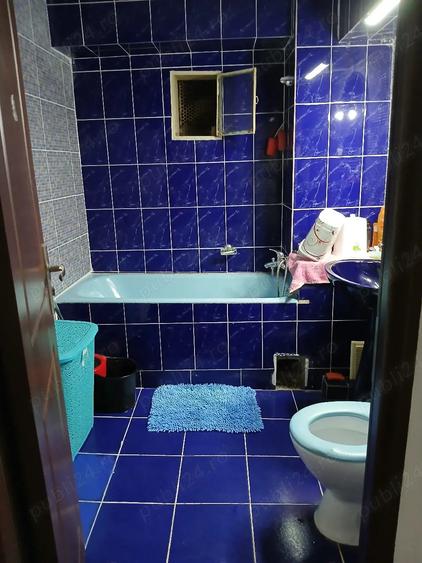 Apartament cu 3 camere decomandat în Albota
