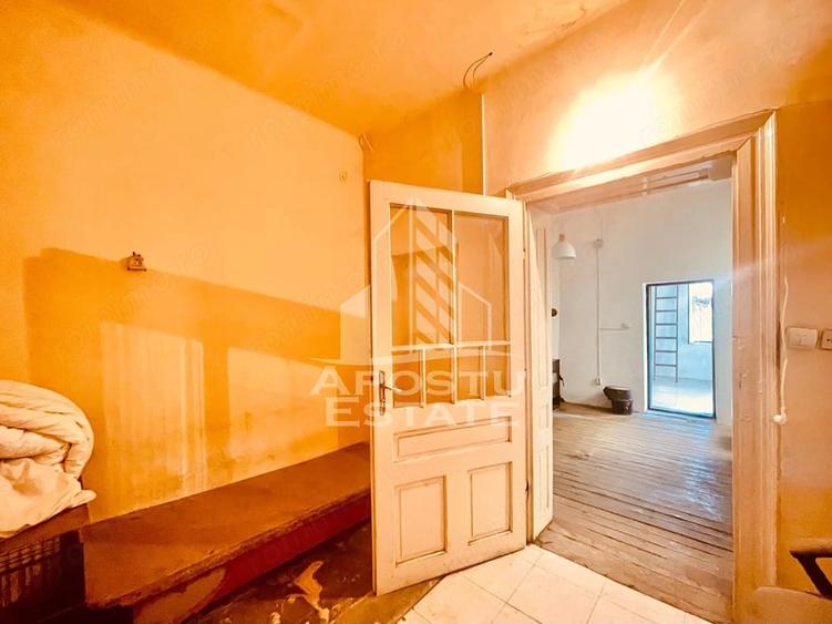 Casă cu Teren 378 Mp în Funcționarilor