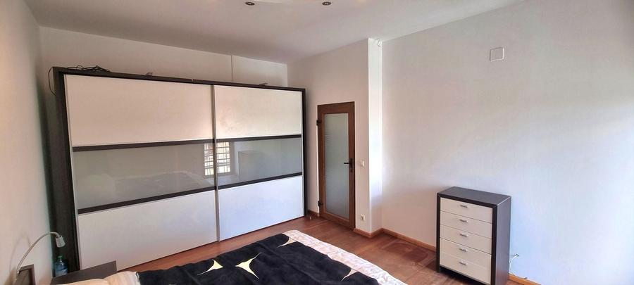 Apartament cu 3 camere decomandat, mobilat în Complex Studențesc